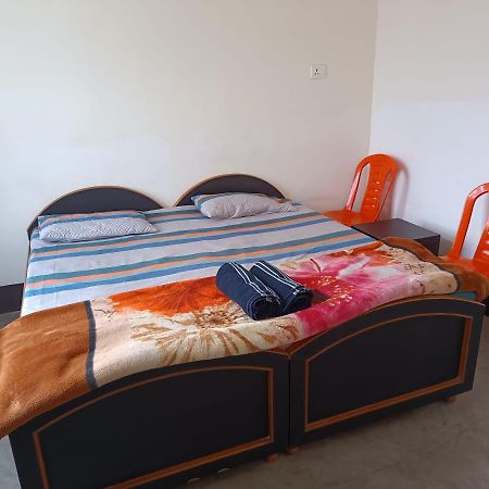 Kamla Guest House Kushinagar Экстерьер фото