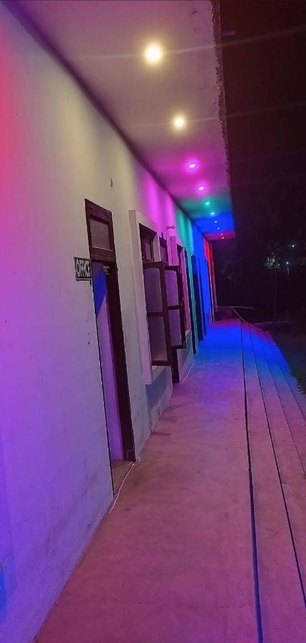 Kamla Guest House Kushinagar Экстерьер фото