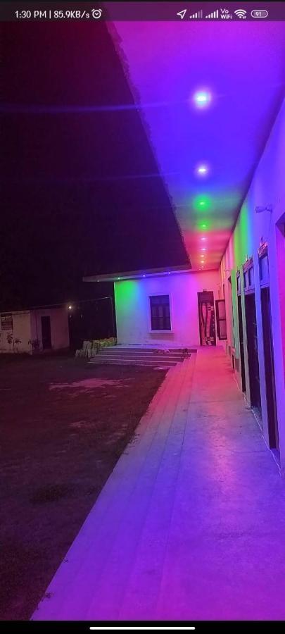 Kamla Guest House Kushinagar Экстерьер фото