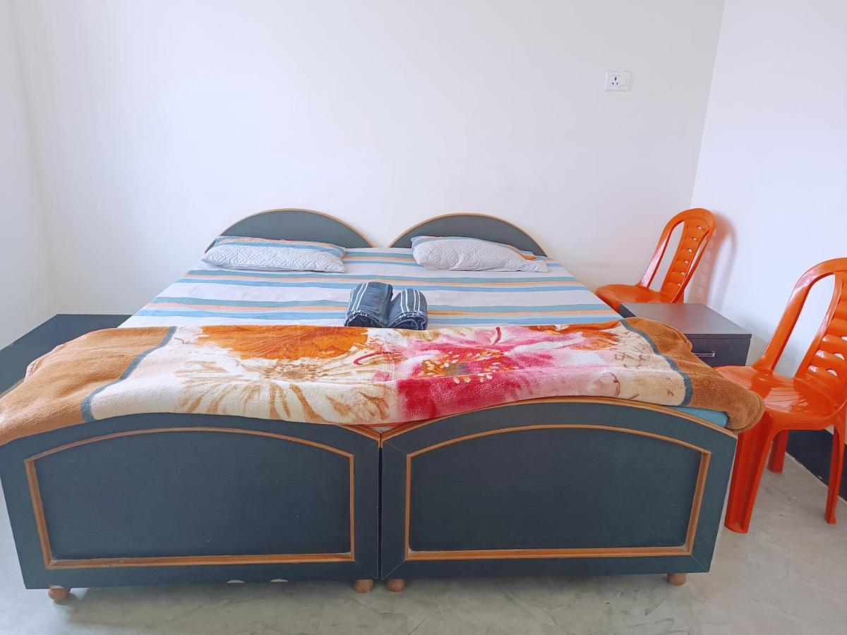 Kamla Guest House Kushinagar Экстерьер фото