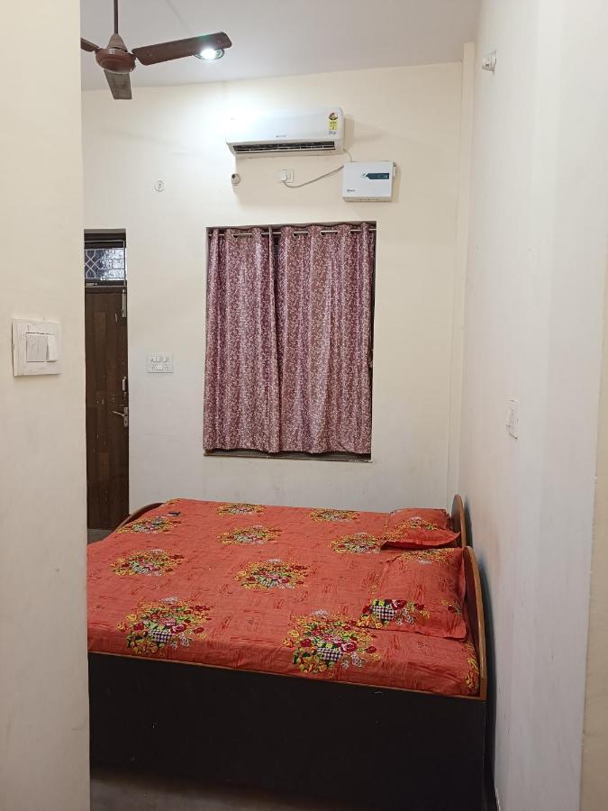 Kamla Guest House Kushinagar Экстерьер фото