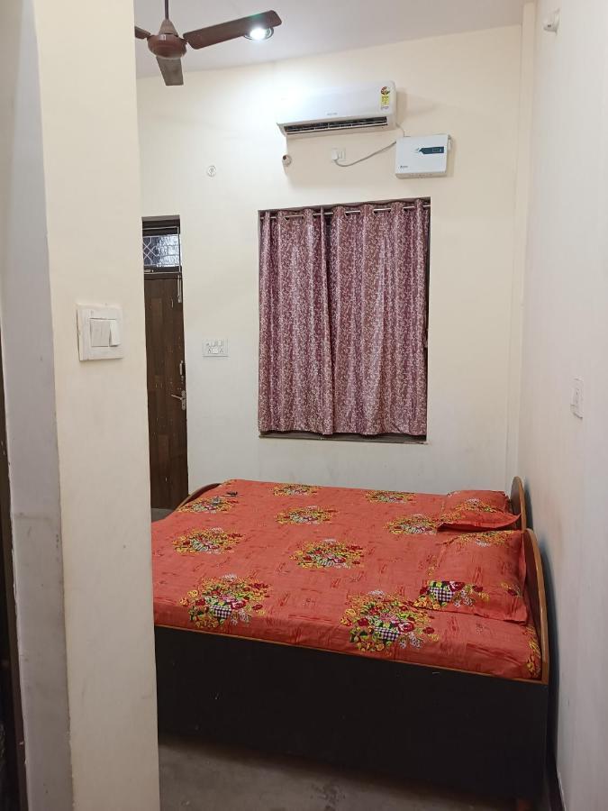 Kamla Guest House Kushinagar Экстерьер фото